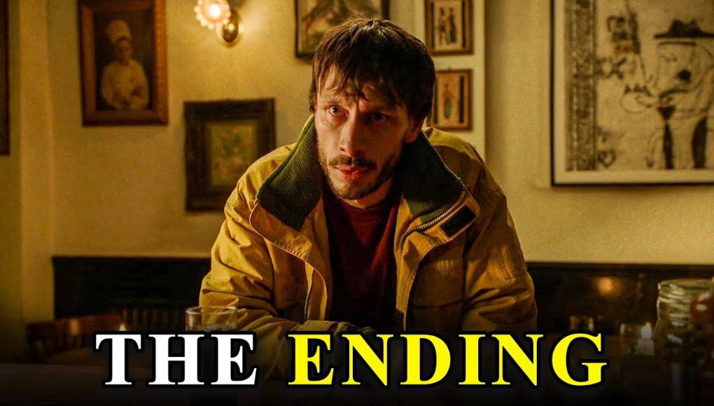 <b>“Bebé Reno”</b>Prenda: El protagonista de la serie de Netflix, Donny Dunn, utiliza un impermeable amarillo que le regaló su exsuegra. El actor aparece con este abrigo en varias escenas. Sinopsis: La historia sigue a Donny Dunn, un comediante con poca suerte que se reencuentra con Martha, una mujer vulnerable y excéntrica. Intentando ayudarla, Donny se ve envuelto en una espiral de acoso cada vez más intenso por parte de ella, viéndose obligado a tomar medidas para protegerse.