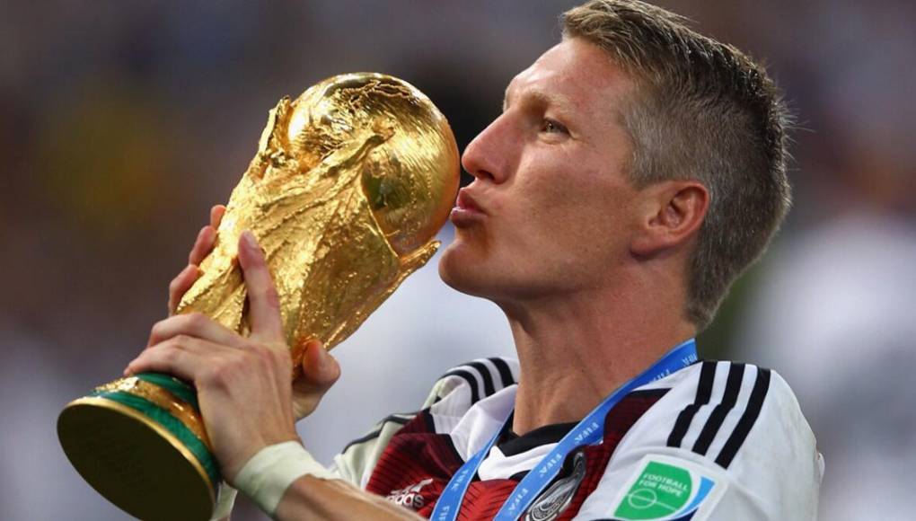 Bastian Schweinsteiger tuvo una destacada carrera en el Bayern Múnich, donde lo ganó todo, y en la Selección de Alemania, con la que ganó el Mundial de 2014.