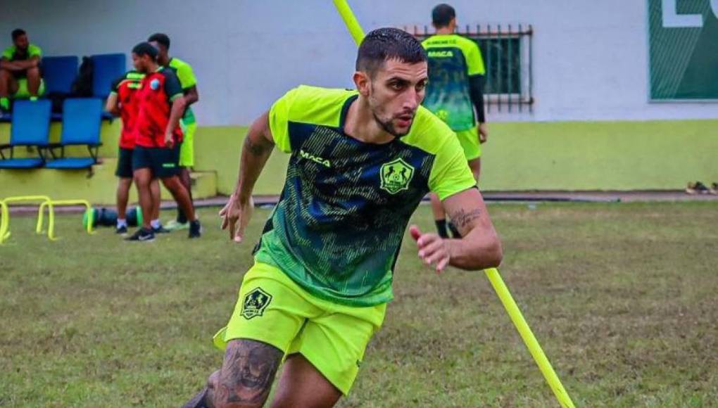 Lucas Campana: El delantero argentino no sigue en Olancho FC. Se conoció que Real España está interesado en sus servicios. 