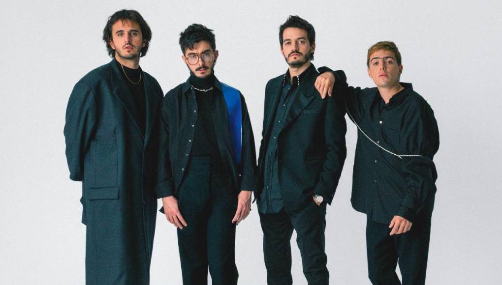 Y aunque “de momento todo es secreto”, aseguran a EFE “que viene mucha música ‘cool’”.Lo que más emocionados y nerviosos los tiene, entre otras cosas, es que serán los primeros bogotanos en llenar el estadio El Campín de la capital colombiana, y no una, sino dos veces. 