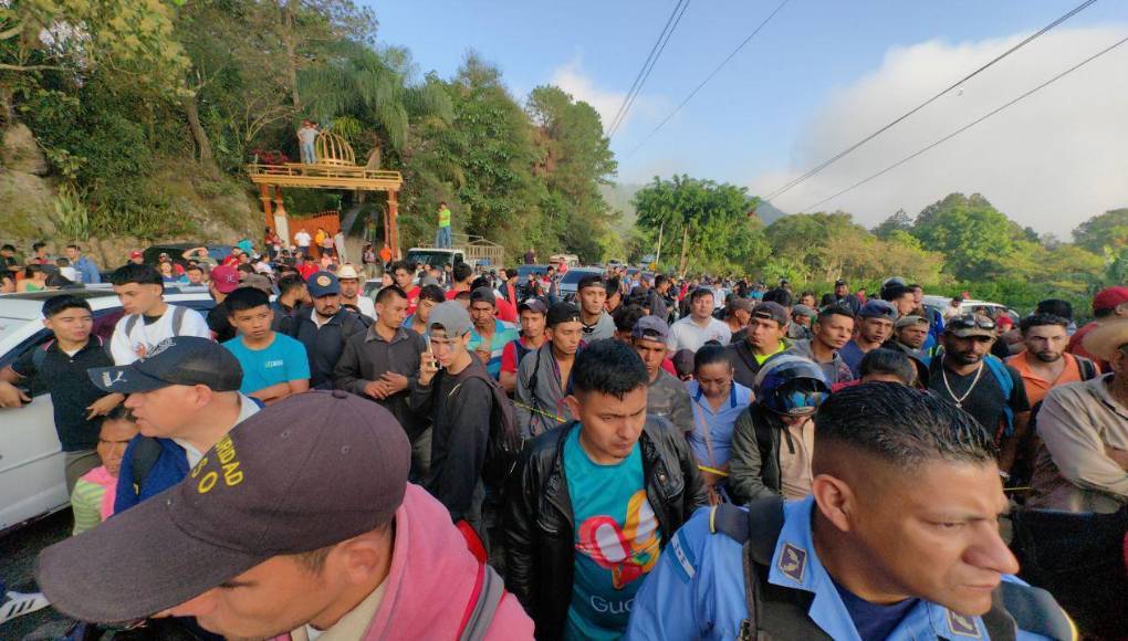 La lista de heridos que llegaron al hospital es la siguiente1 Rony Javier Villeda Menjívar2 Nery Villanueva 3 Sendy Eunice Gonzales (Sin DNi)4 Francis Martín Torres5 Desconocido (masculino, sin documentos, inconsciente, sin familiares) 6 Roger Donaldo Pineda7 Raúl Omar Murillo 0401-1979-00069 8 Ada Fidelina Aguilar Hernández 37 años (fallecida)9 Carla Maldonado 1310-1984-00147 10 Norma Leticia Carvajal 1310-1982-0021711 Wilfredo Baca (sin DNi) 12 Jade María Santos (sin DNi) 13 Marlon Isael Tábora de 14 años de edad ( fallecido)