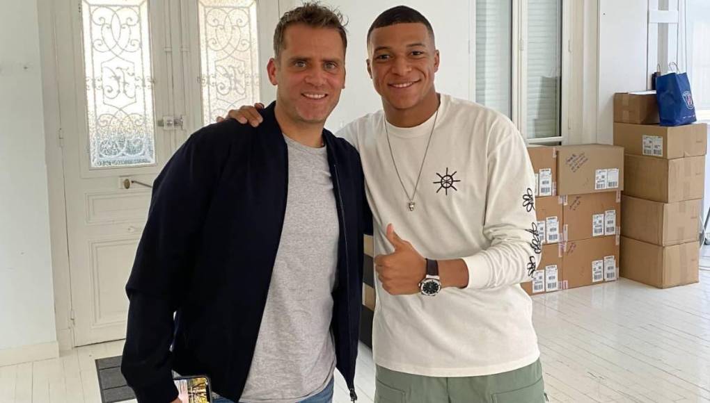 Jérôme Rothen, exjugador del París Saint-Germain y comentarista de fútbol en la cadena francesa RMC Sport, ha revelado la razón y comentó cuándo se puede dar el anuncio, pero antes tienen que pasar cosas.