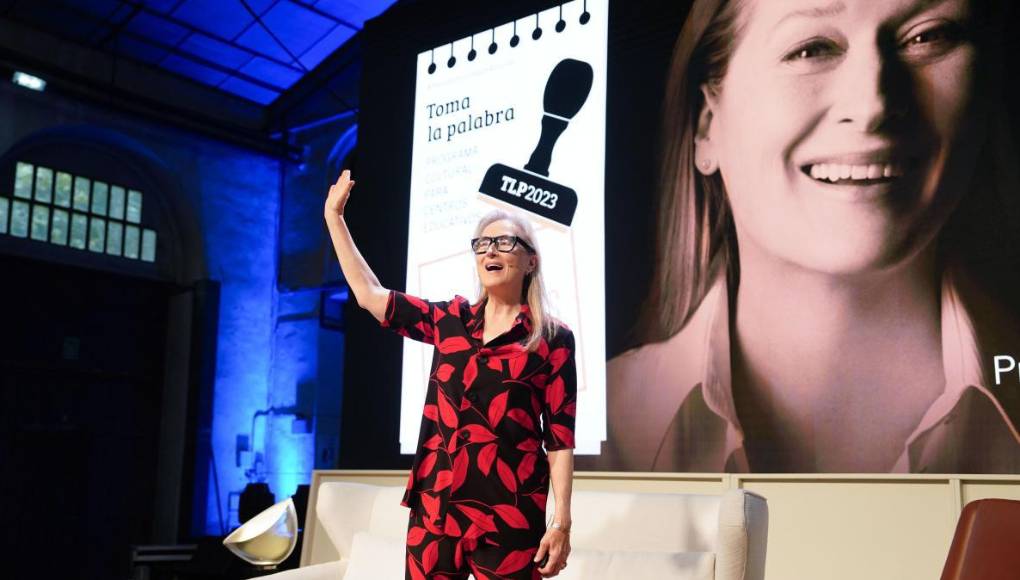 Recordó entre risas cómo perdió su primer Óscar -por ‘Kramer contra Kramer’ (1979)-, en un baño. Explicó de forma muy gráfica que tuvo que levantarse el vestido, que era muy largo, y entre la confusión, la estatuilla se la debió quedar la siguiente persona que entró.