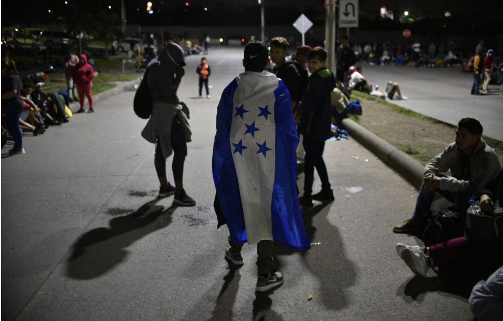 <b>Los asaltos han aumentado y cada vez más hondureños buscan salir del país.</b>