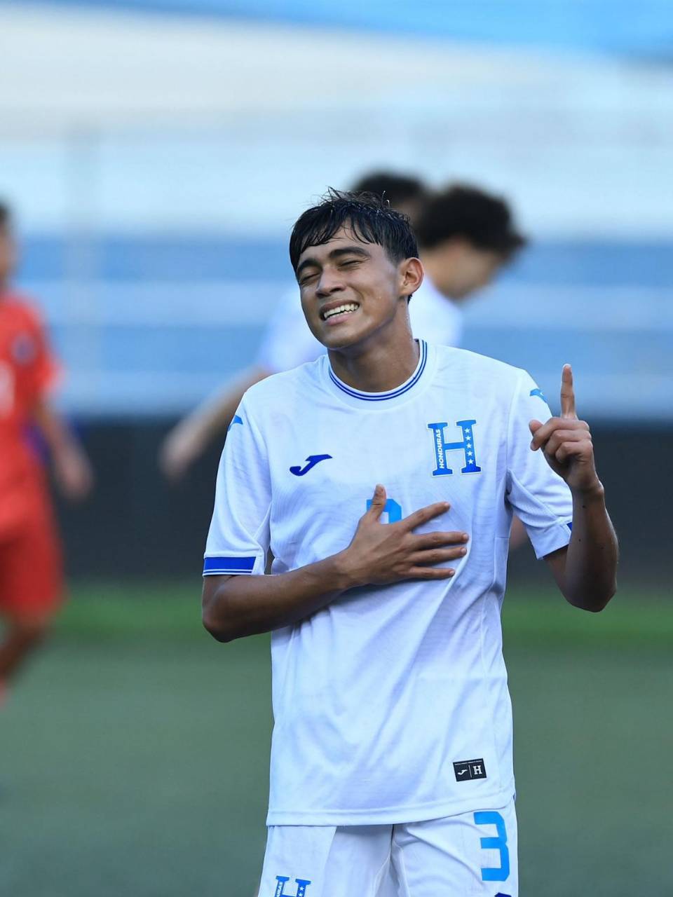 Giancarlo Rubí cerró la victoria de Honduras con un gol de penal.
