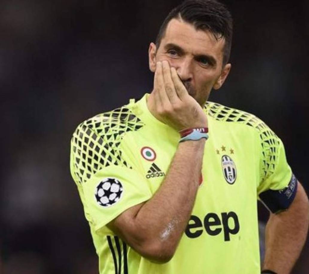 Según informa el diario L'Equipe, el histórico portero Buffon firmará en los próximos días un contrato de dos temporadas con el PSG y se convertirá en el cuarto portero a las órdenes de Tomas Tuchel.