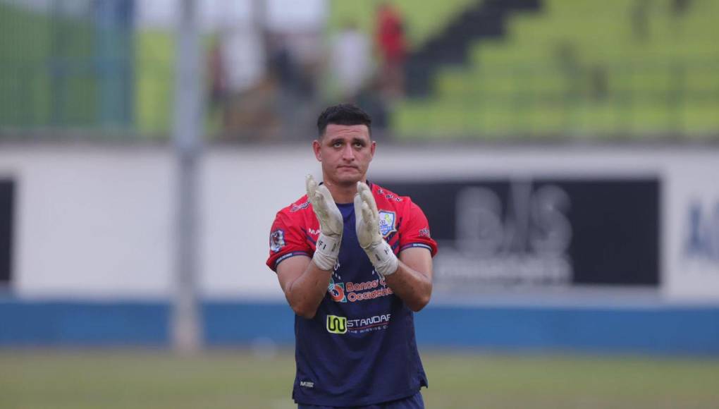 El guardameta no ocultó su tristeza tras la eliminación del Olancho FC ante los de Comayagua. 