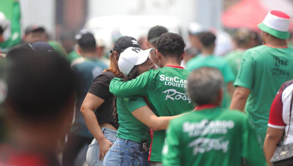 Un tremendo ambiente se vivió en la previa de duelo que definirá al próximo campeón de la Liga Nacional de Honduras.