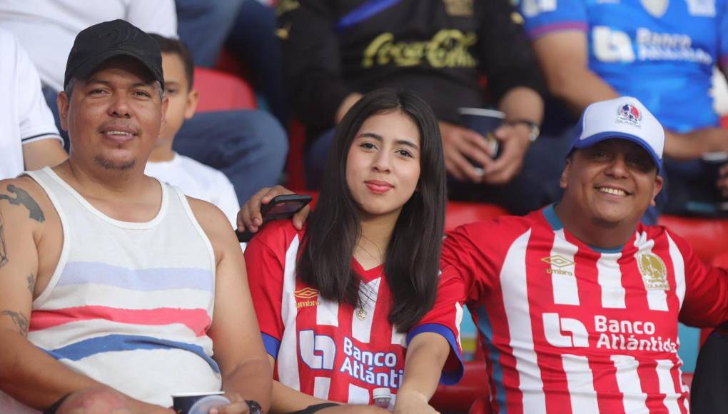 Así posaron estos aficionados para las cámaras de Diario LA PRENSA. 