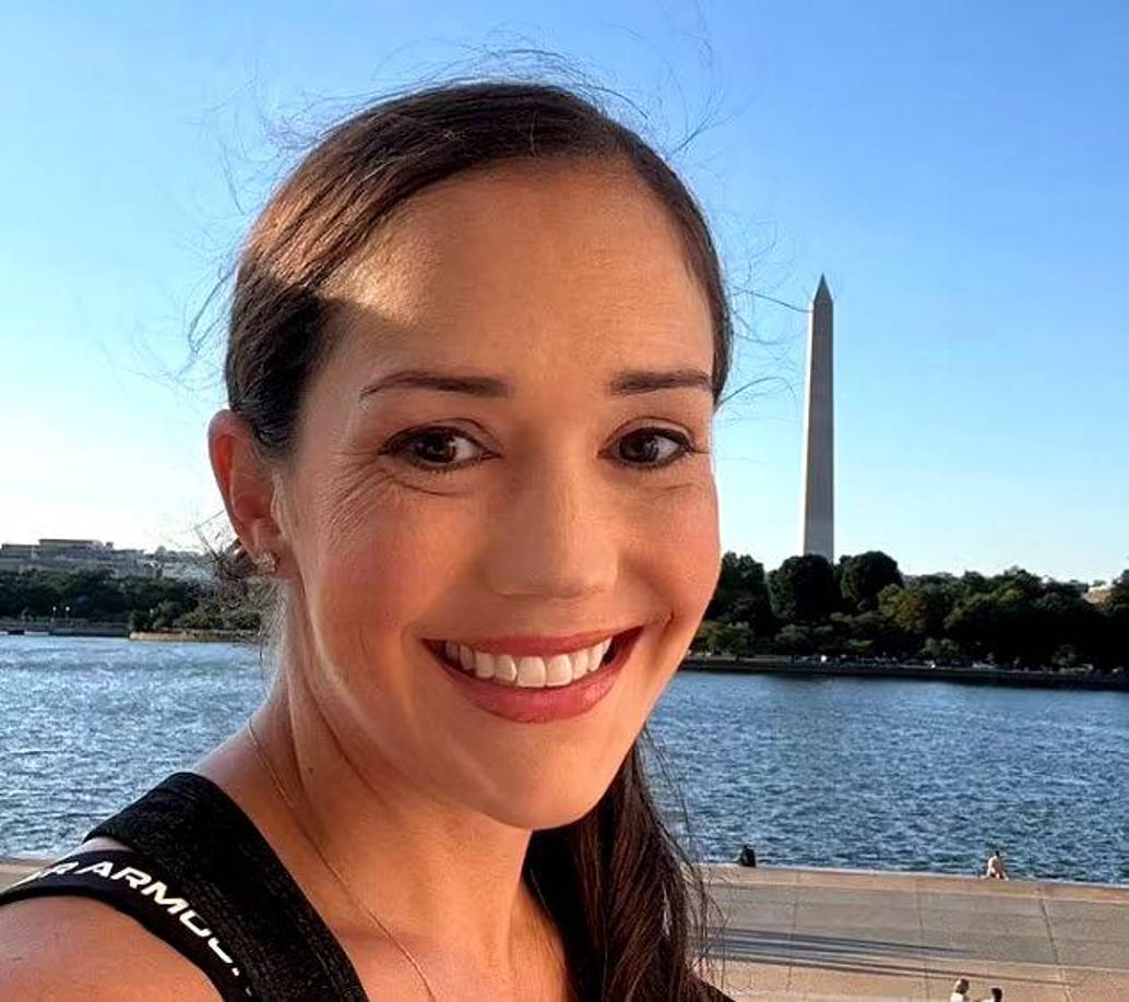 Antes del asesinato, Catherine había intercambiado mensajes con un vecino, expresando su temor por su seguridad y refiriéndose al comportamiento violento de su hijo. En uno de los mensajes, escribió: ”Collin simplemente me odia y estoy cansada de esta porquería”.