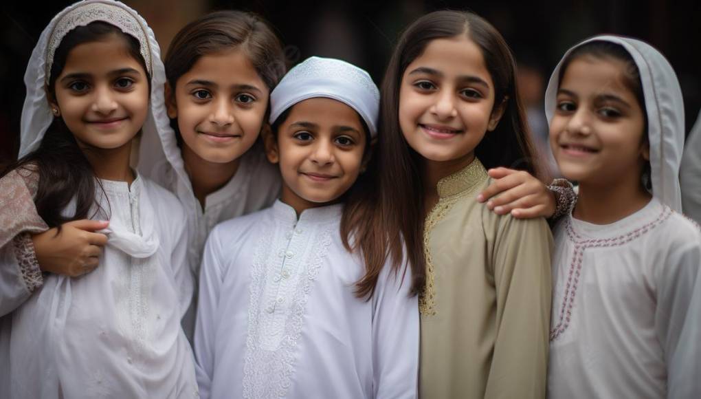 “Si eliminas todos estos elementos tan exóticos y tan llamativos como es el país, el territorio, la cultura, la religión, etcétera lo que queda es la dignidad y los derechos de las personas con diversidad, sobre todo porque es un examen que creo que no hemos aprobado tampoco en Occidente”, dijo Gómez.