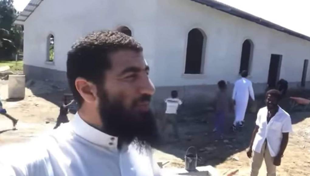 El misionero expresó que gracias a la bendición de Allah, ya pronto tendrán un lugar donde congregarse en el pueblo del Triunfo de la Cruz en Honduras. 