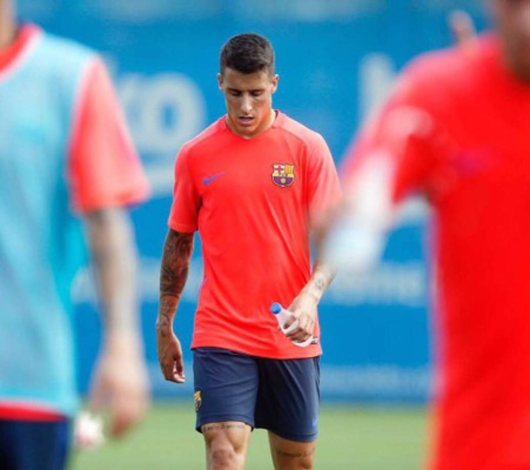 Según informan desde el diario The Sun, tras la marcha de Wanyama, el club inglés ha estado buscando jugadores que puedan darle calidad arriba, en una temporada donde jugarán en la Europa League. Parece que uno de los jugadores que más gusta es Cristian Tello, por el que podrían llegar a ofrecer entre 12 y 14 millones de euros para sacarlo definitivamente del Barcelona.