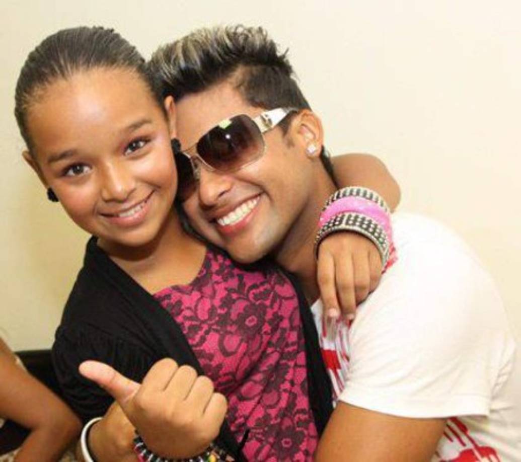 Aunque Josenid no ganó el concurso, la disquera la eligió para que cantara al lado de Makano. Y eligieron muy bien, pues la canción se convirtió en un gran éxito.