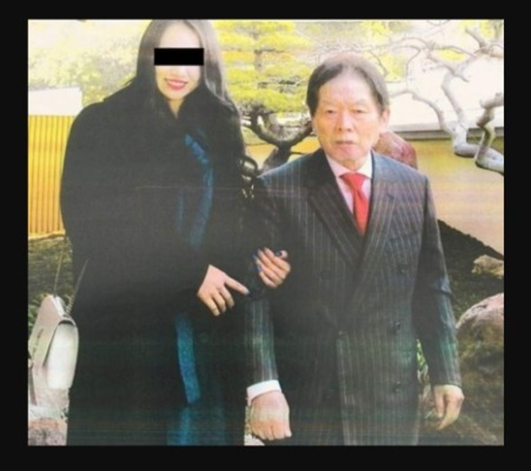 'La razón por la que gano dinero es por salir con mujeres atractivas', rezaba un pasaje de su libro, publicado en 2016, cuyo título es 'Don Juan de Kishu', refiriéndose a la región de Japón en la que vivía. <br/><br/>