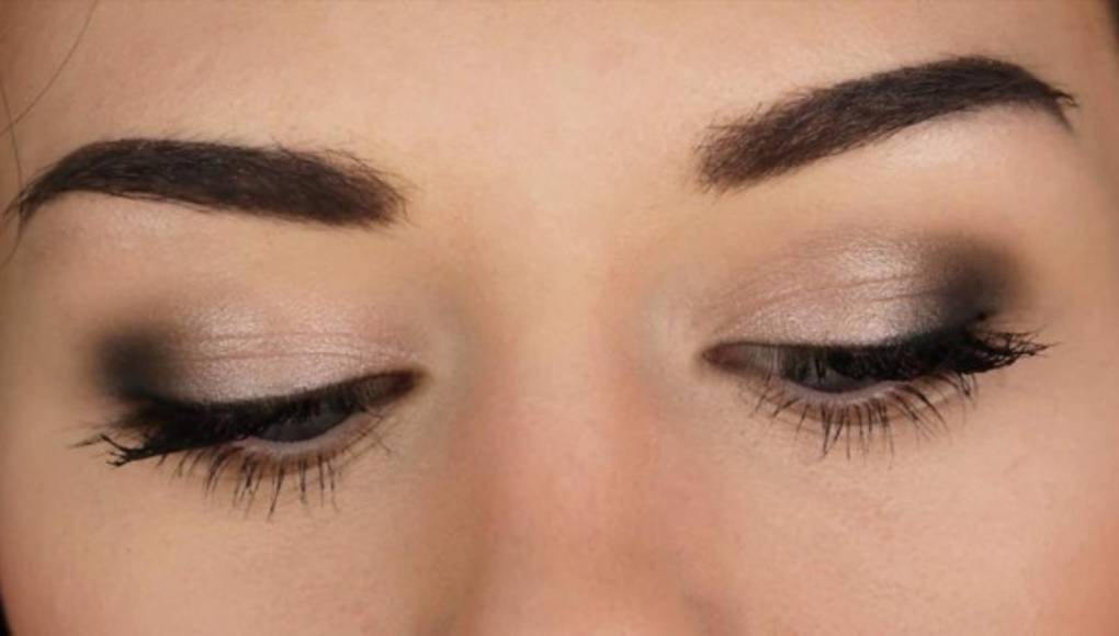 Ilumine su mirada con un buen maquillaje de ojos