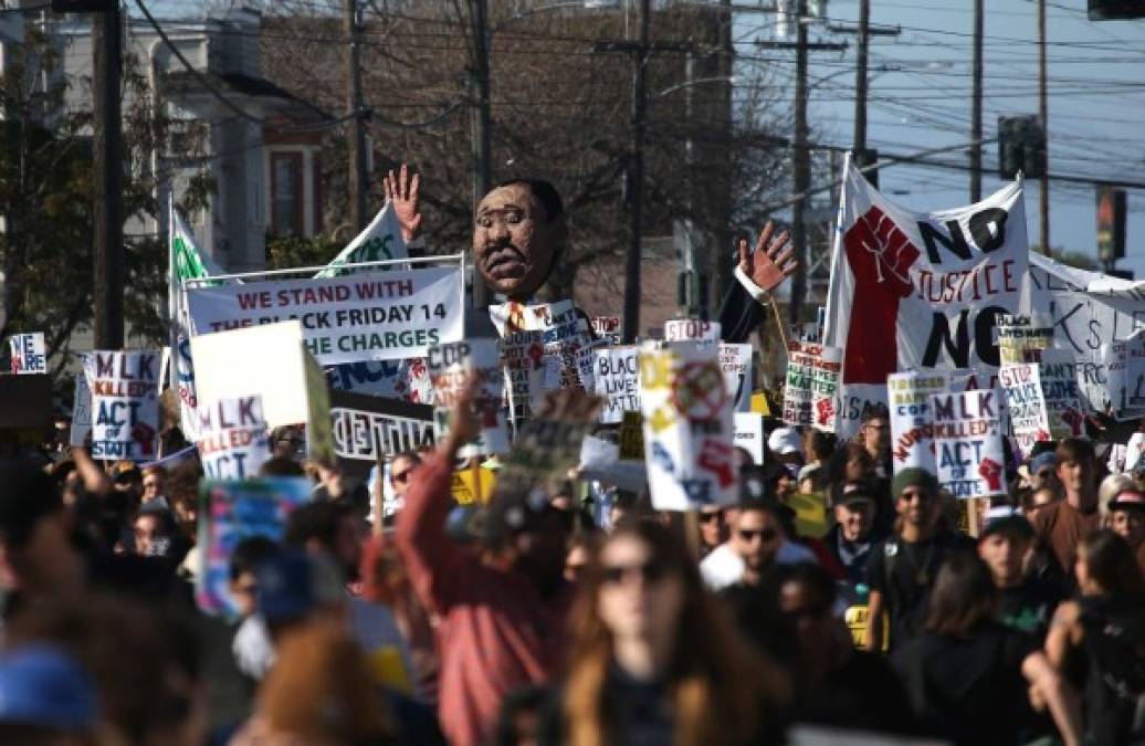 Miles de estadounidenses recordaron con marchas el legado de Martin Luther King.