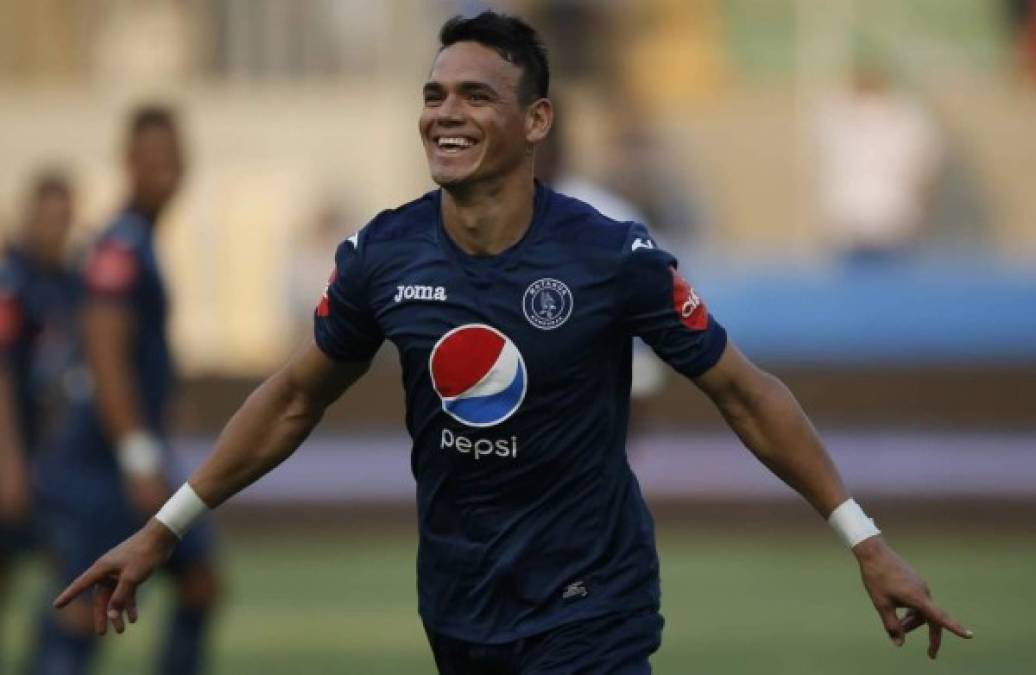 Roberto Moreira: El delantero paraguayo renovó por un año más con el Motagua. Ese el goleador del club en la presente campaña con 12 anotaciones.