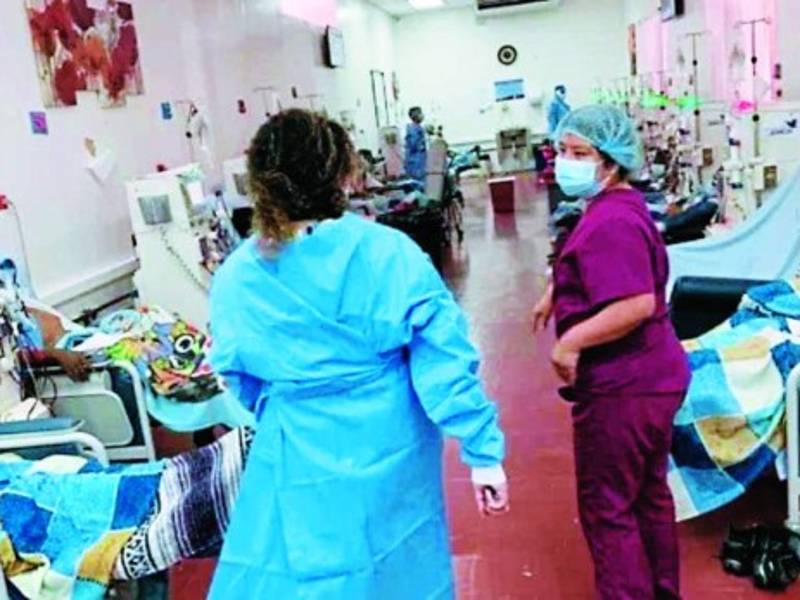 Toda persona que ingrese al hospital debe usar mascarilla.