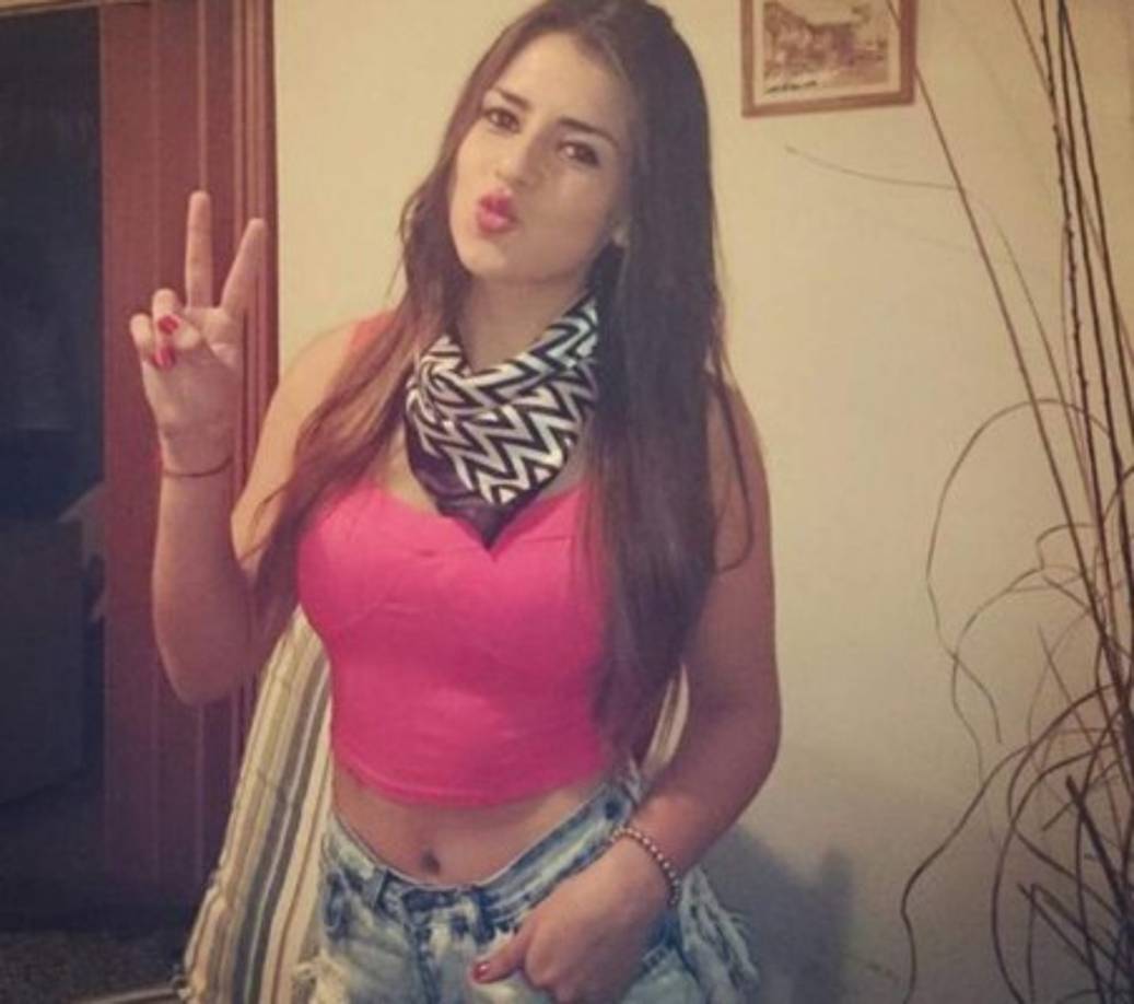 La chica es una estudiante de gastronomía.