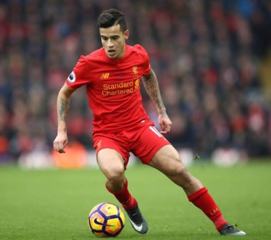 Coutinho: Según indica Telefoot, el PSG quiere al brasileño pero el Liverpool busca retenerlo.