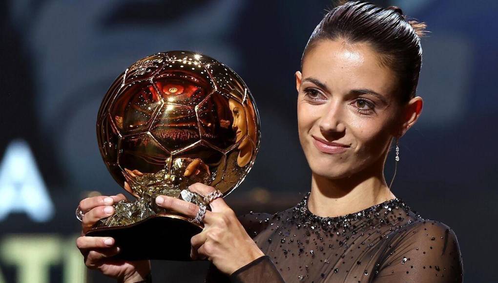 Entrando en conetxto, Aitana Bonmatí, la mejor jugadora del mundo y actual Balón de Oro, tiene su propio documental en TV3 por todo lo que está haciendo el fútbol.