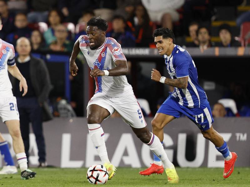 Luis Palma no pudo ante la zaga defensiva del Crystal Palace.
