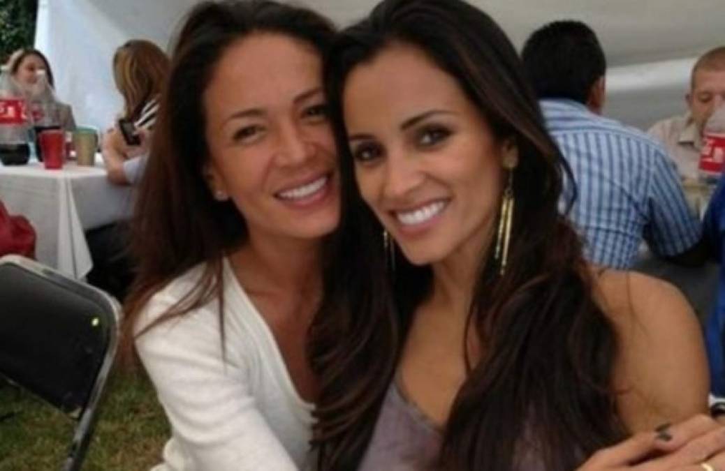 Marcela Velaverde<br/><br/>Yolanda y Marcela estuvieron juntas en 2012 e incluso tenía pensado casarse, según contó TVNotas. Curiosamente para ese entonces era Yolanda quien ocultaba sus preferencias sexuales y cuando Marcela vendió su historia de amor tras su ruptura la conductora salió a negar los rumores. <br/><br/>