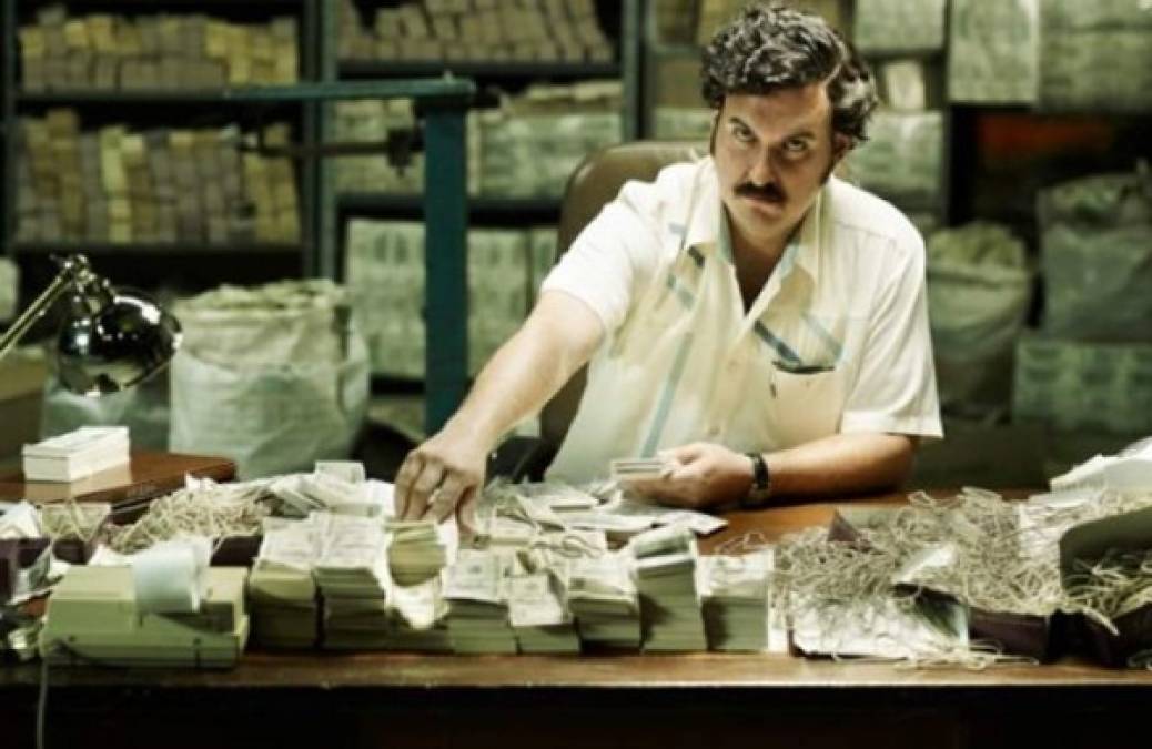 Pablo Escobar, El Patrón del Mal: Está basada en el libro La Parábola de Pablo y el testimonio de sus víctimas. 'Desde el punto de vista argumental se glorifica la vida de las personas involucradas en el delito del narcotráfico', argumentó el Gobierno venezolano.