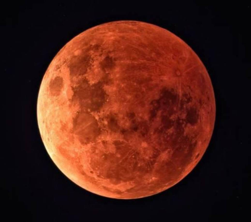 Pero, ¿por qué le llaman Luna de Castor?: La Luna de Castor recibe su nombre de las tradiciones de los pueblos indígenas norteamericanos y los colonos europeos, quienes nombraban las lunas llenas según los cambios de la naturaleza y sus actividades.