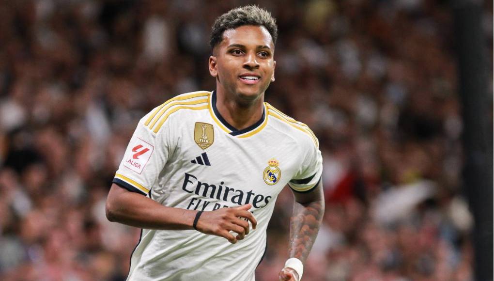 ¿Es baja? Rodrygo no entrenó este viernes previo al viaje y es duda, de momento no ingresa en el equipo titular, lo cuidan para el duelo del miércoles frente al Manchester City.