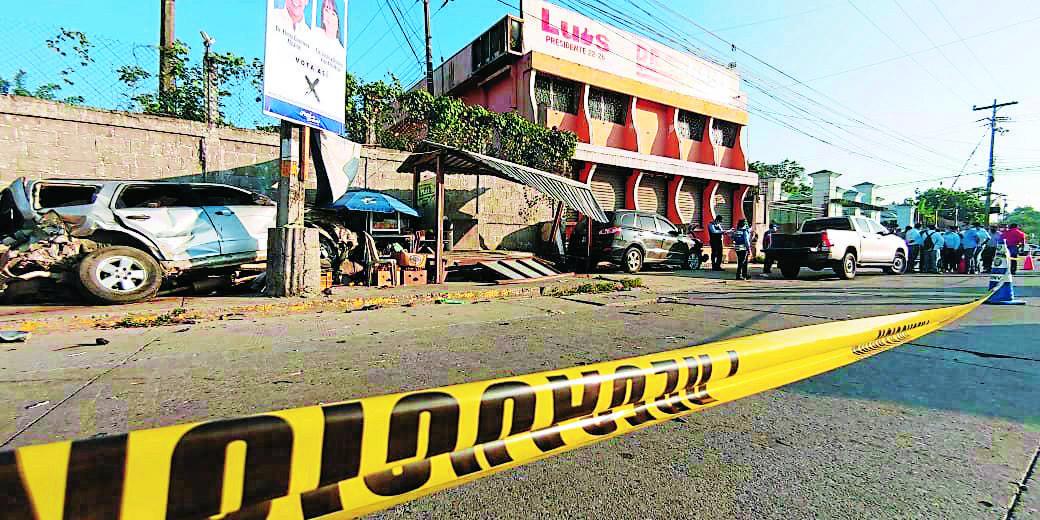 Dos muertos y 7 heridos deja choque en Puerto Cortés