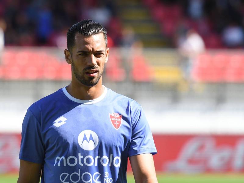 Pablo Marí del Monza fue apuñalado este jueves cuando se encontraba compartiendo con su familia.