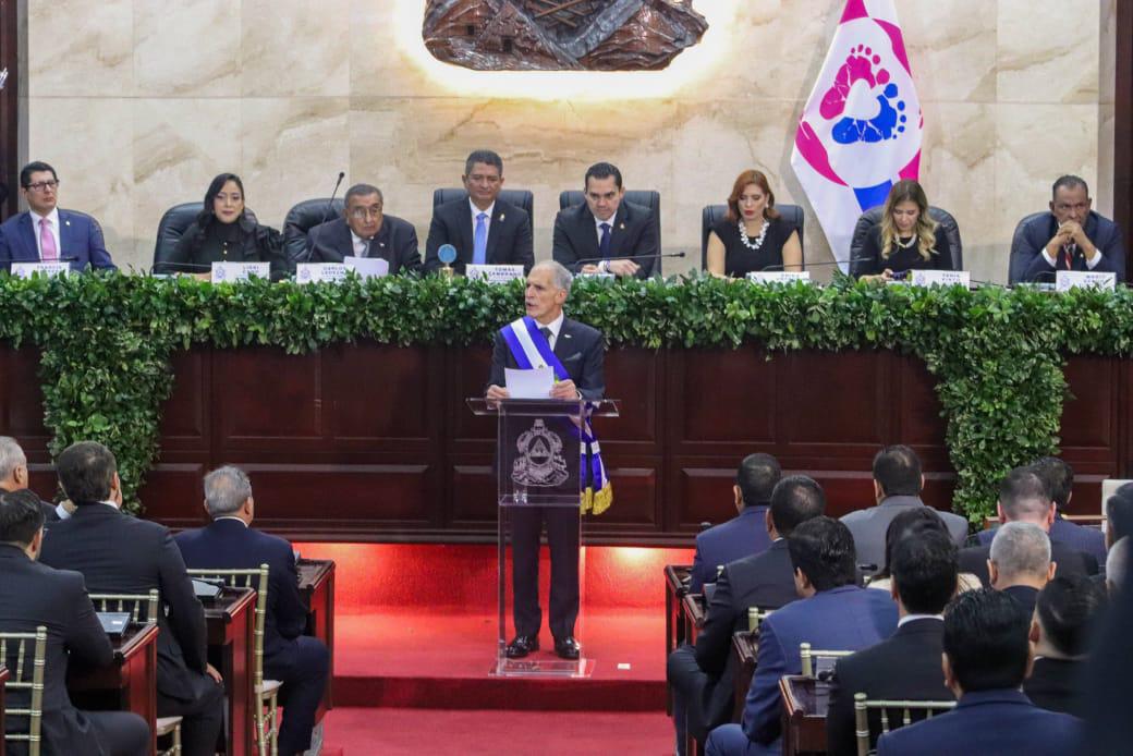 “Honduras, no te voy a fallar”: las imágenes de Nasry Asfura como nuevo presidente