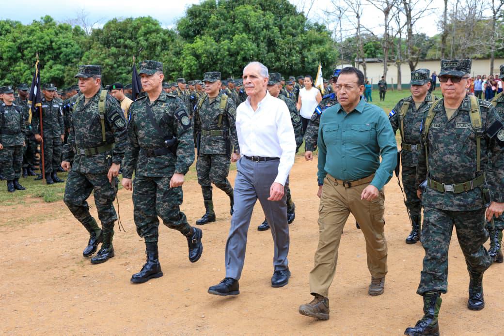 Soldados egresados se suman a despliegues de seguridad y protección territorial