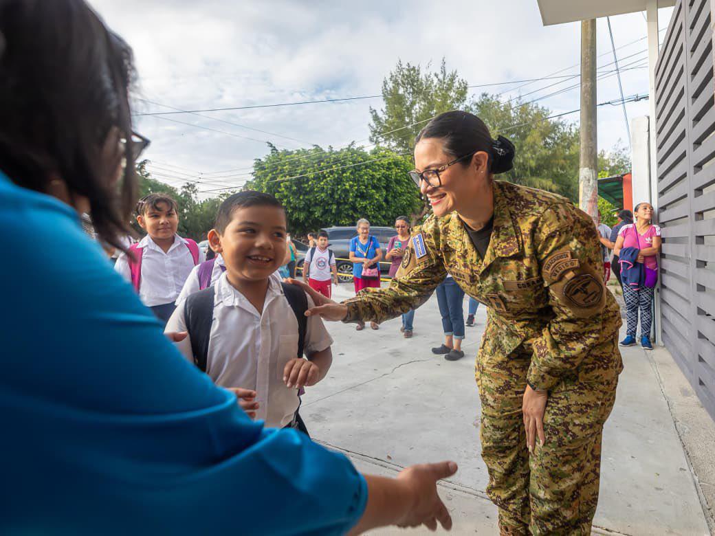 Quién es Karla Trigueros, la polémica ministra de Educación de El Salvador