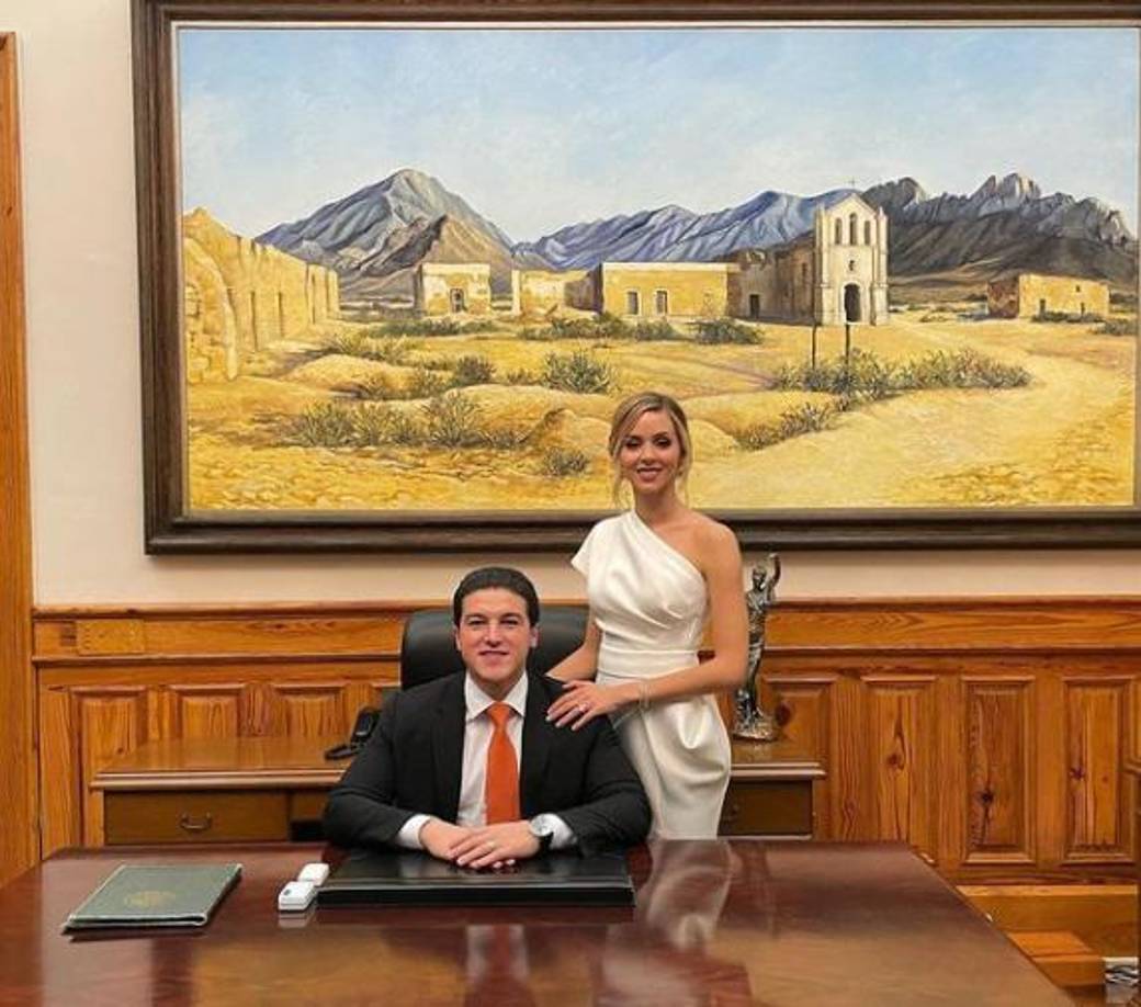 “Yo siempre voy a seguir siendo la misma. Lo peor que podría hacer es cambiar mi persona”, respondió la influencer a la pregunta de si cambiará en algo tras convertirse en la primera dama de Nuevo León.