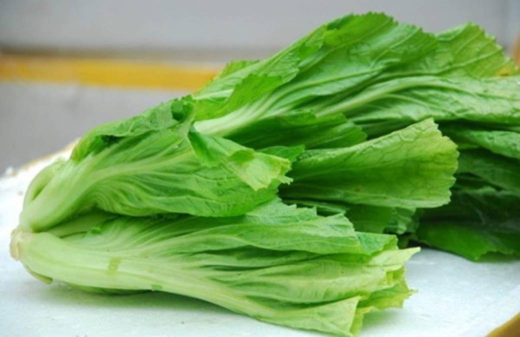 Las verduras de hoja verde, como la mostaza, son ricas en betacaroteno, y se convierte en vitamina A en el cuerpo.