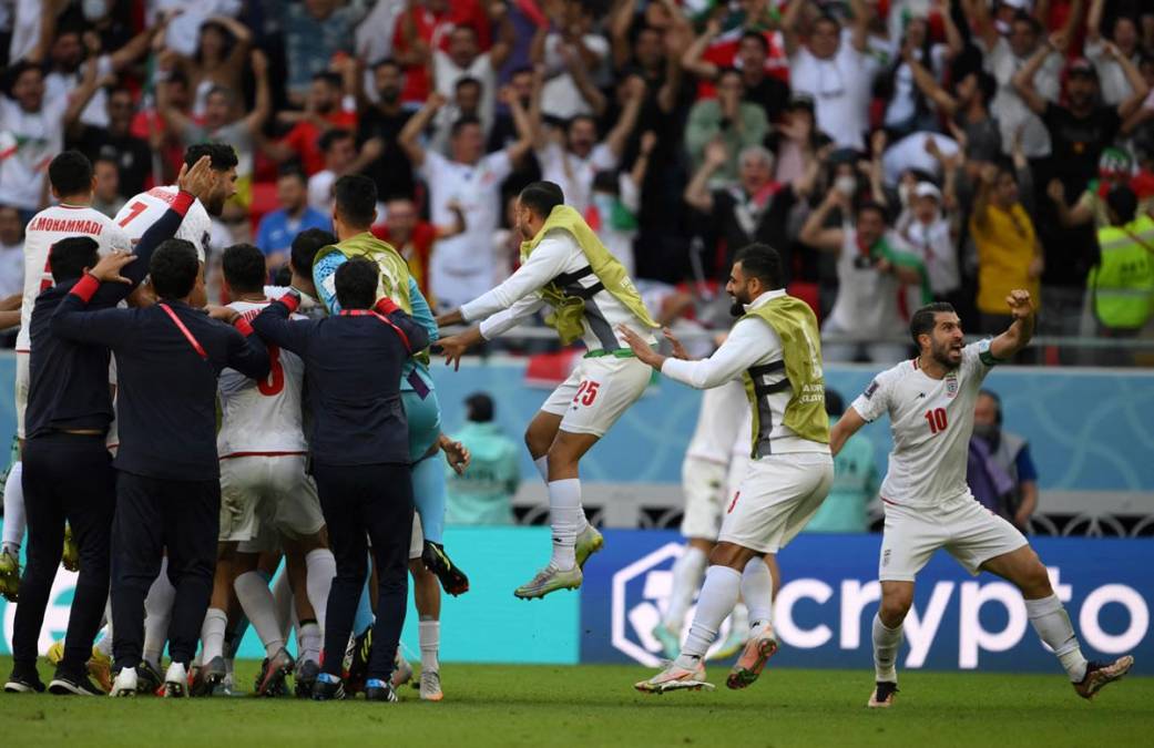 Los jugadores de Irán festejando el triunfo sobre Gales en el Mundial de Qatar 2022.