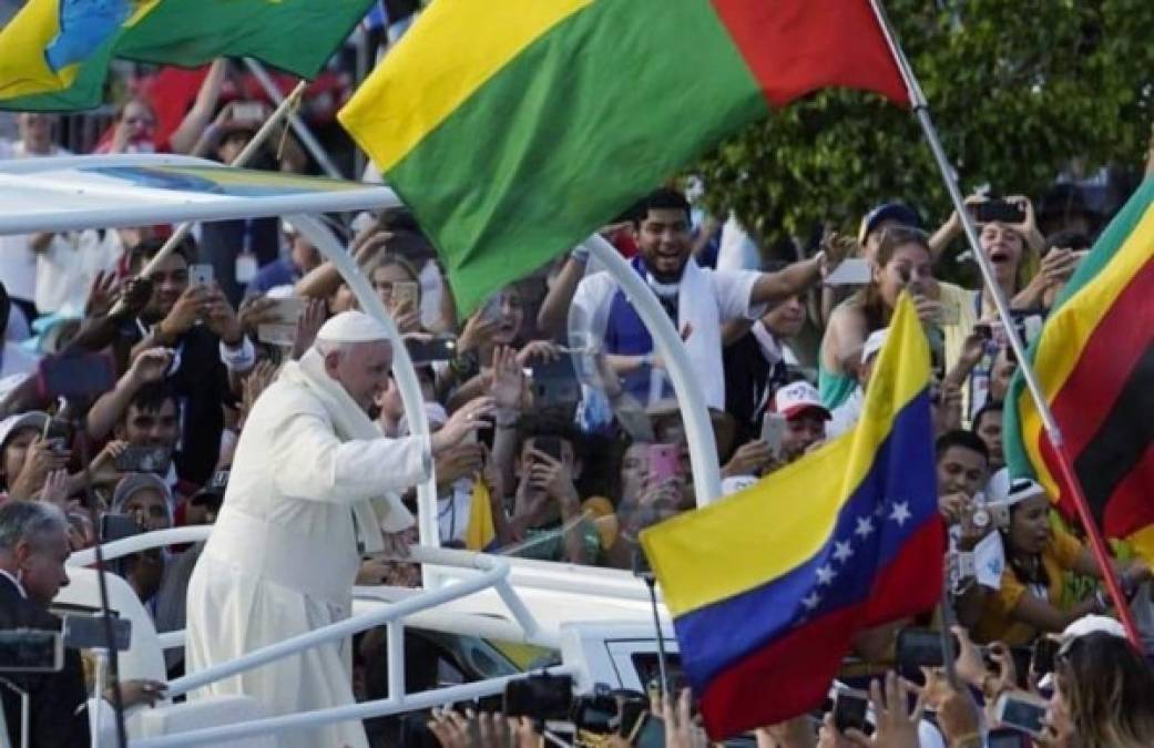El joven era católico y entre sus recuerdos estaba el haber participado de un encuentro con el papa Francisco en una de sus visitas a Centroamerica.