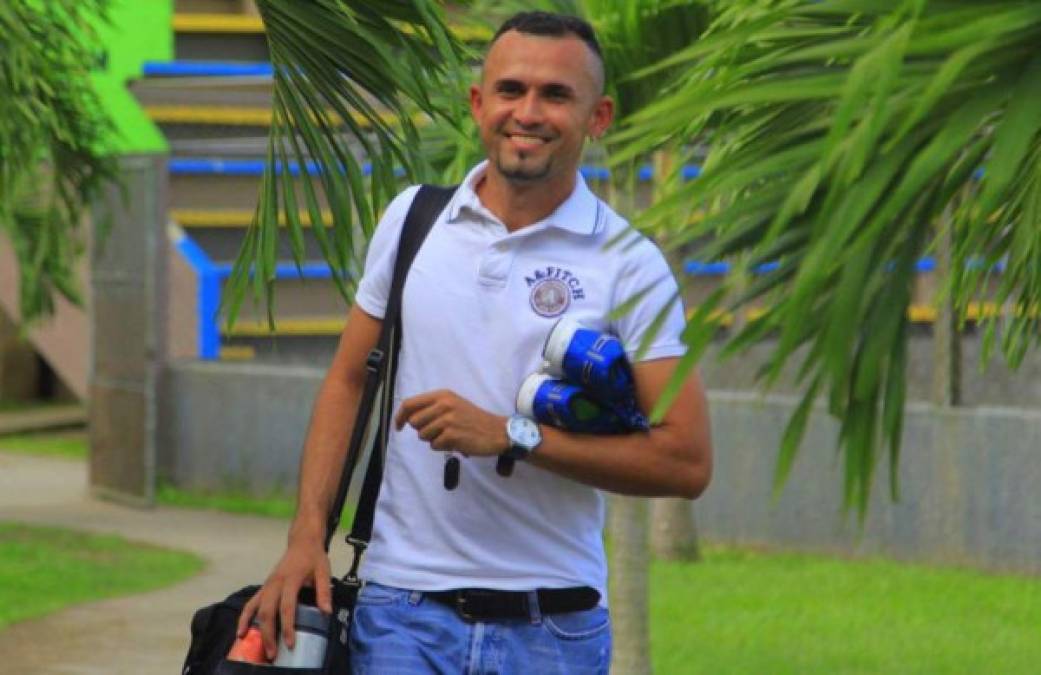 Jorge Zaldívar: El defensor hondureño es nuevo jugador del Parrillas One de la segunda división. En los últimos años ha sido legionario catracho ya que jugó en Guatemala en clubes como el Sanarate y el Antigua.