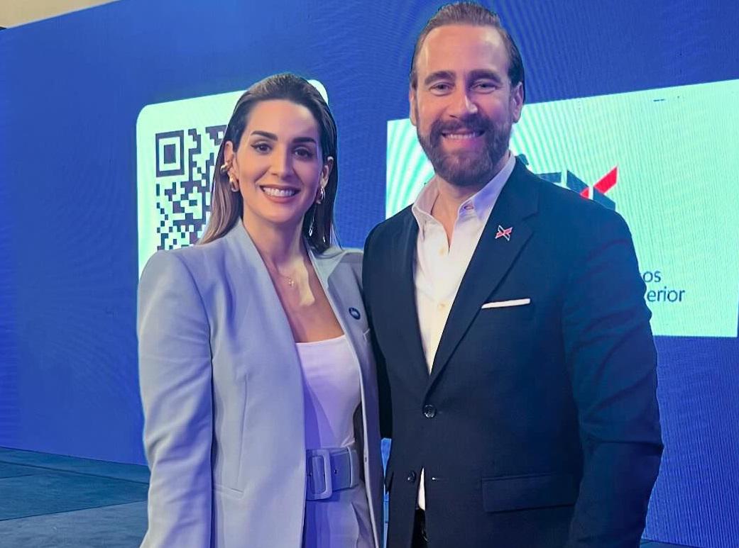 Carlos de la Mota y su esposa pierden a su bebé, esto fue lo que pasó