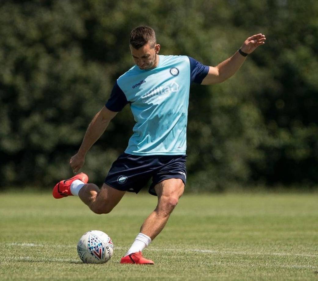 El jugador indicó el momento en que notó que las cosas ya no estaban bien: “Pensé que se me pasaría en uno o dos días, pero una semana después seguía sintiéndome igual. Ahí me di cuenta de que era más grave que las otras conmociones cerebrales”, relató. 