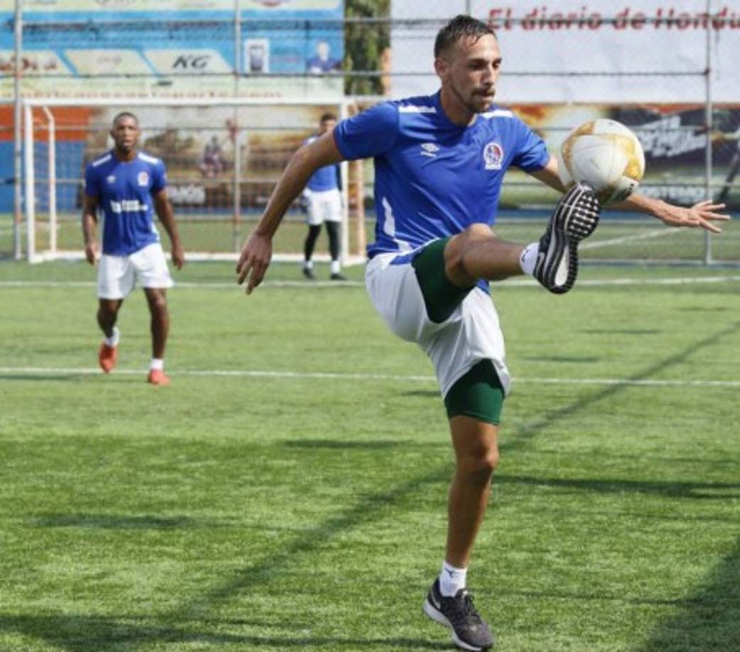 Matías Morales: El mediocampista argentino de 28 años de edad fue dado de baja en Olimpia y no tiene equipo.