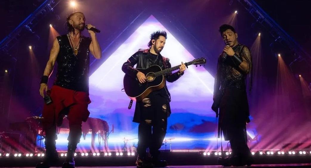 Camila exalta sus raíces con ‘Diamantes y Amaranto’ al ritmo de mariachi