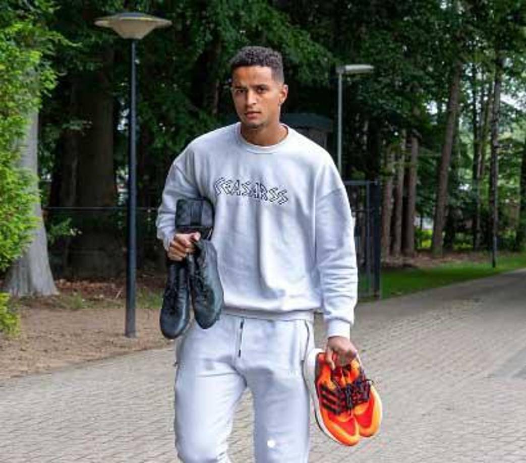  Mohamed Ihattaren cuenta con apenas 20 años de edad y medios señalan que el Ajax está analizando darle de baja en el equipo. 