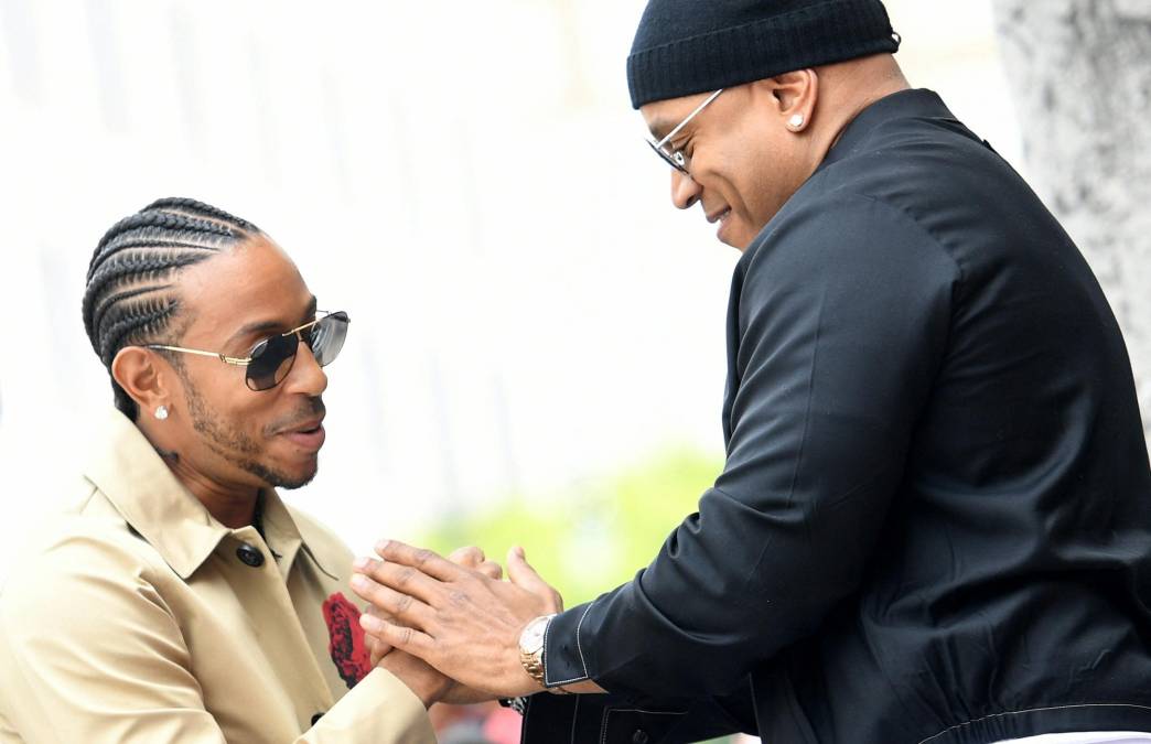Antes del discurso de Ludacris, LL Cool J había comenzado como el primer orador. Cuando Ludacris estaba en cuarto grado, memorizó cada palabra de la canción de 1987 de LL Cool J “I’m Bad”. Acreditó a LL como “la persona que me hizo querer empezar a hacer música”.