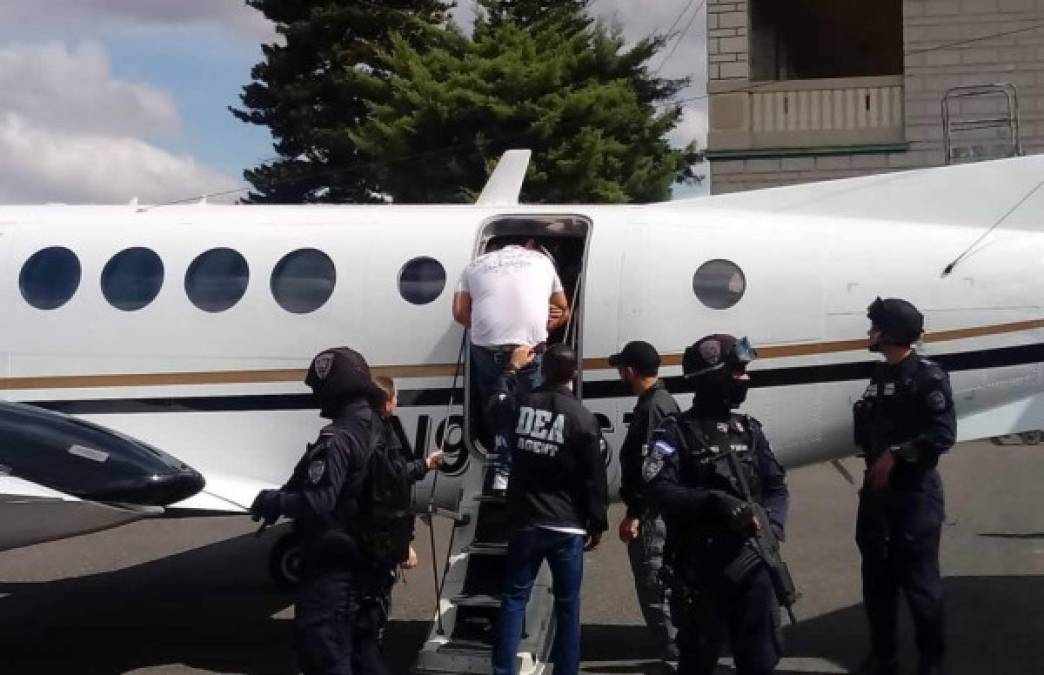 Las autoridades de Honduras extraditaron este sábado a Estados Unidos al hondureño Osman Donay Martínez, reclamado por conspiración para distribuir cocaína en el país, informó una fuente oficial.<br/>