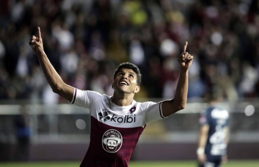 Johan Venegas celebrando su gol que le marcó al Motagua y que le dio la victoria al Saprissa.