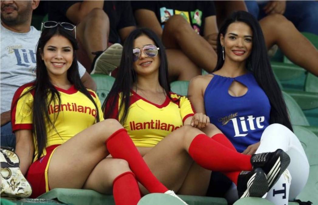 Hermosas chicas han engalanado esta 14 jornada del Torneo Apertura 2018 de la Liga Nacional del fútbol hondureño.